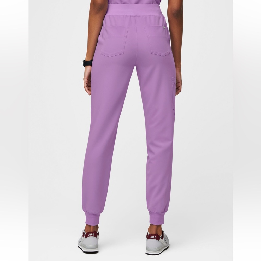 High Waisted FIGS jogger scrubs